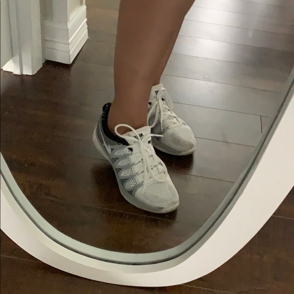 Nike’s - Picture 3 of 4